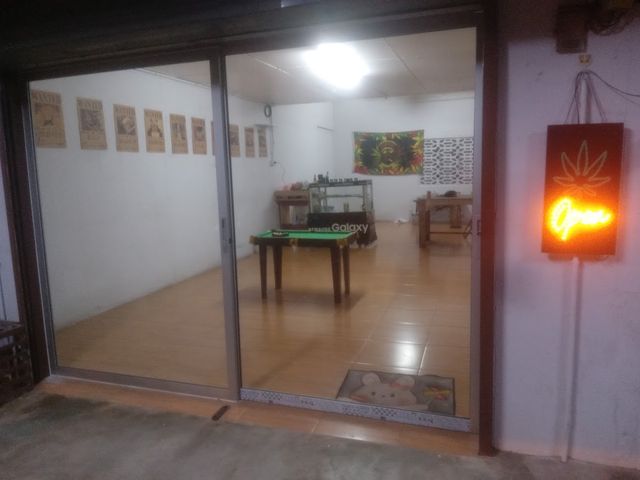 Fulfill Stoner Cannabis High Quality storefront