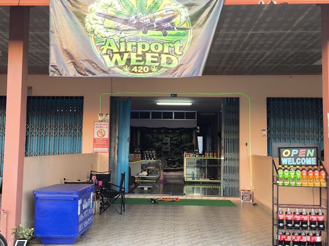 Airport Weed 420 storefront