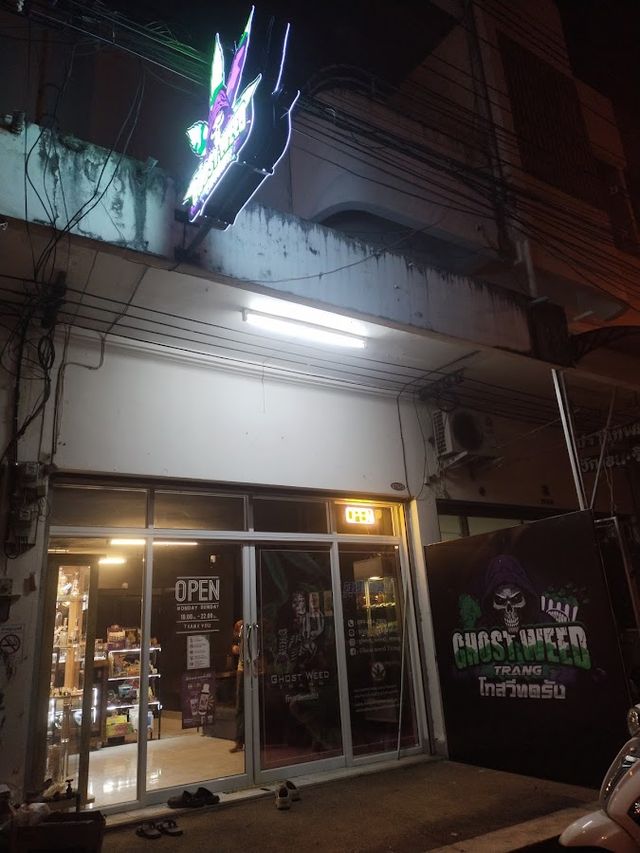 GHOST WEED TRANG ตรัง storefront