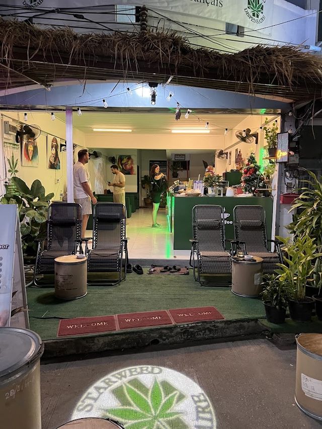 StarWeed Dispensary Cannabis Store storefront