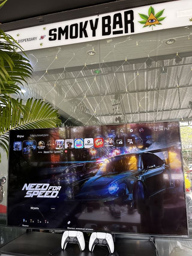 Smoky bar Phuket cannabis shop (weed coffeeshop) storefront