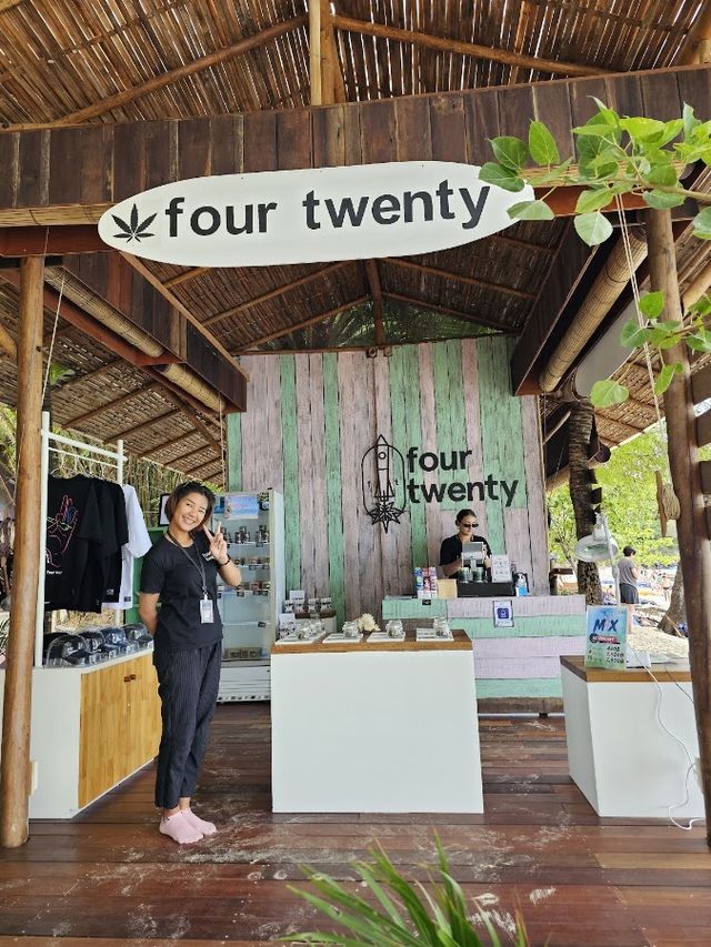 Four Twenty Dispensary - Banana Beach storefront