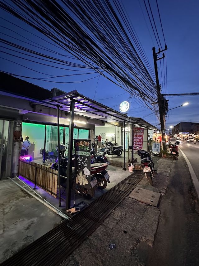 Budsboy Cannanis Dispensary Phuket - คนขายกัญ storefront