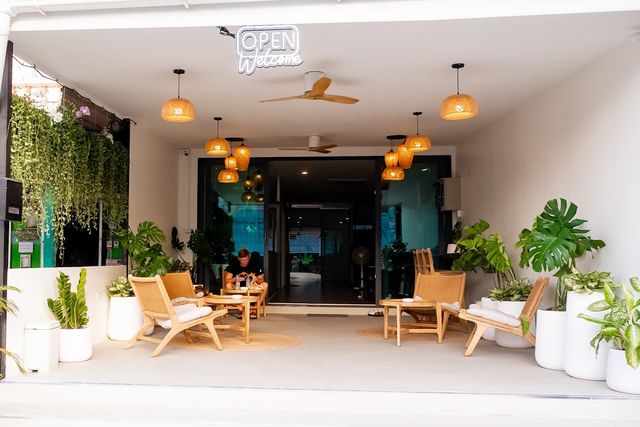LaLaLand Cannabis & weed Shop storefront