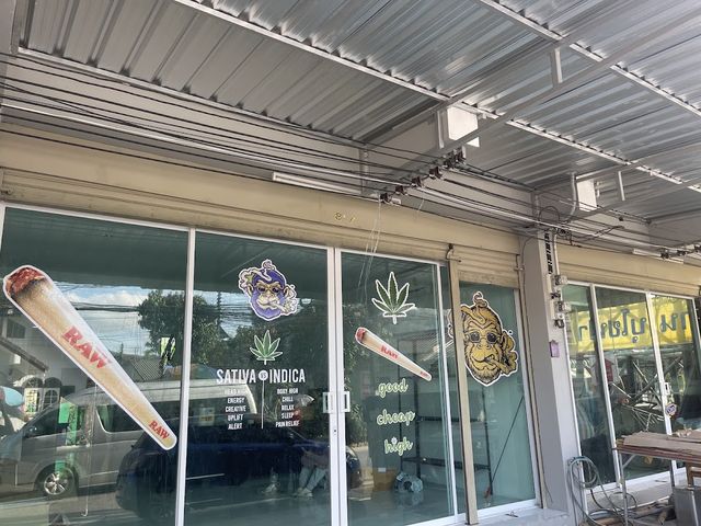 Weed Store big buddha storefront