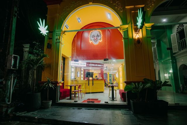 LION ROLLING CIRCUS - Dispensary, Old Town storefront