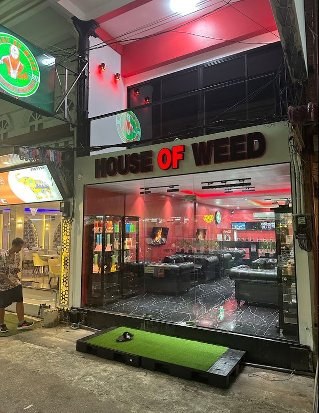 House Of Weed storefront