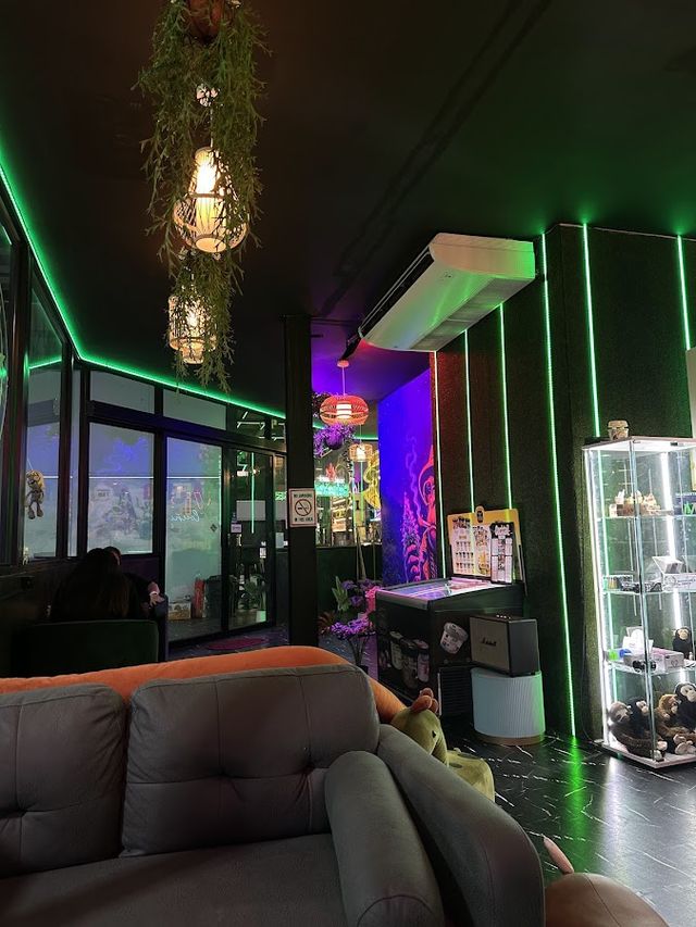 24hrs cannabis Phuket storefront