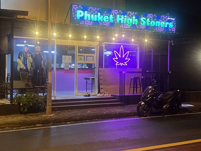 Phuket High Stoners storefront