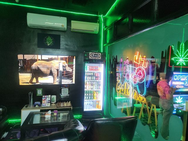 AWEED LOUNGE BAR storefront