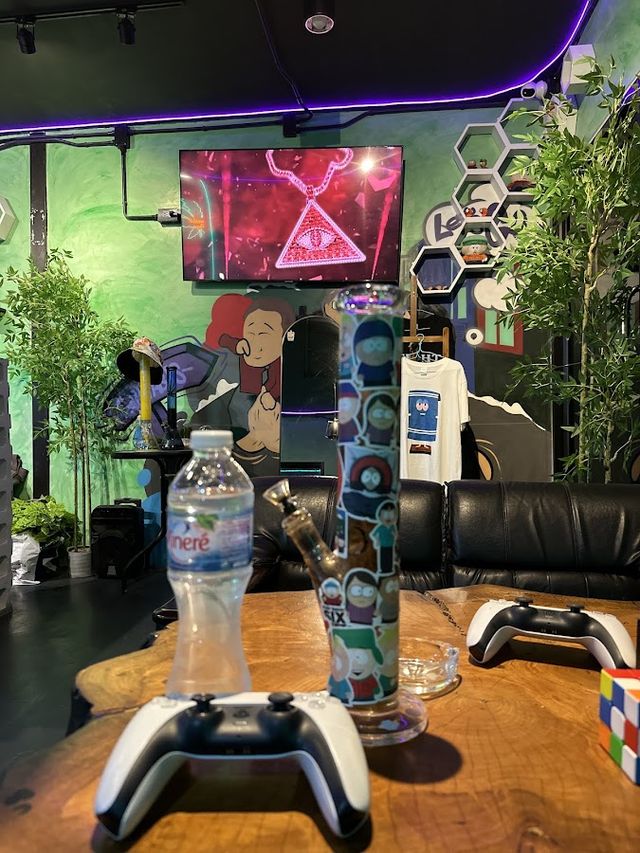 Fade Zone 420 Barber Shop and Cannabis Lounge storefront