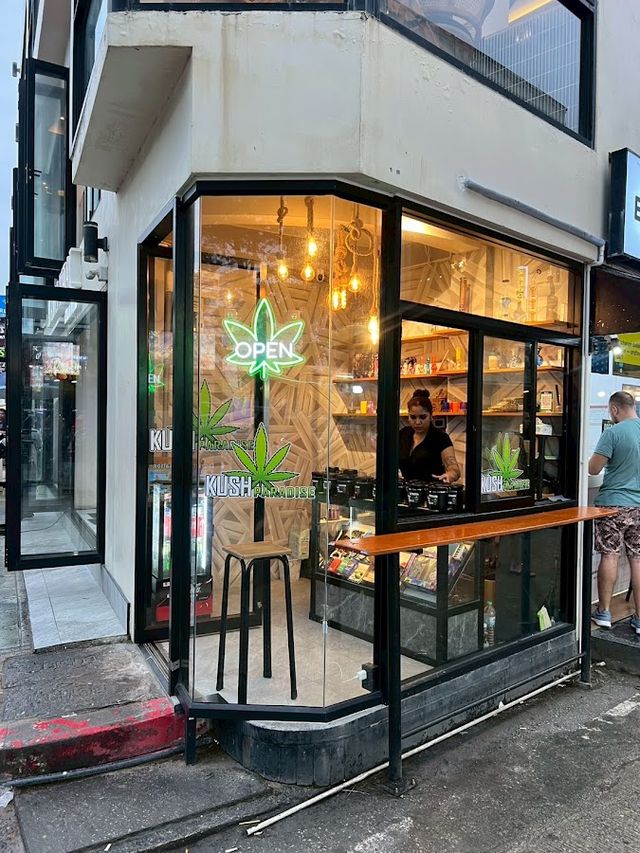 Kush Paradise Snus Weed @Patong Cafe&Bar storefront