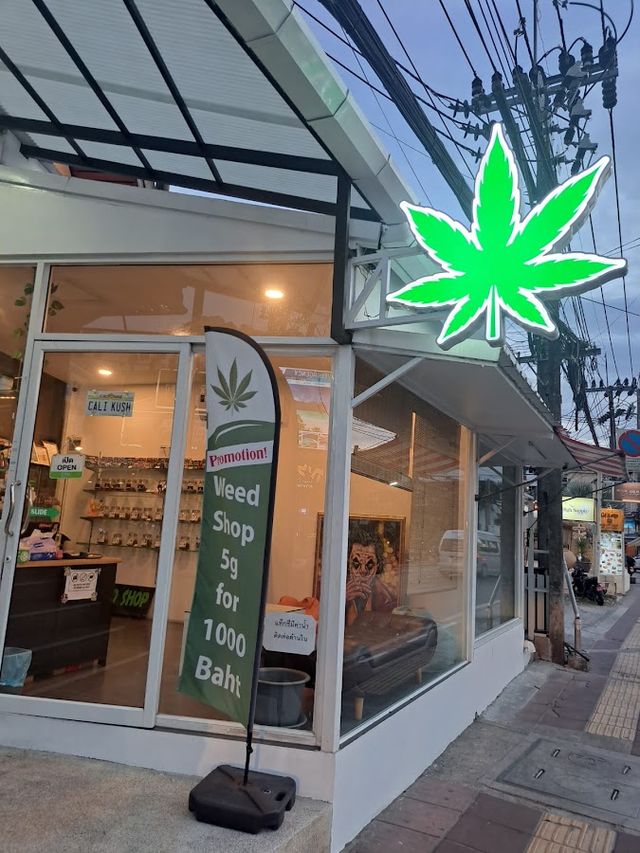 ETK Weed Shop storefront
