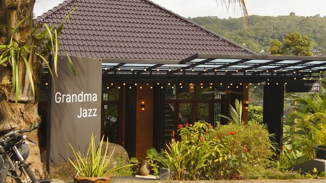 Grandma Jazz - Weed & Cannabis Cafe storefront