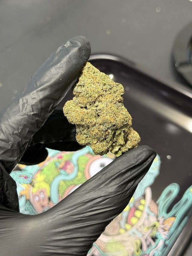 shelby crown cannabis storefront