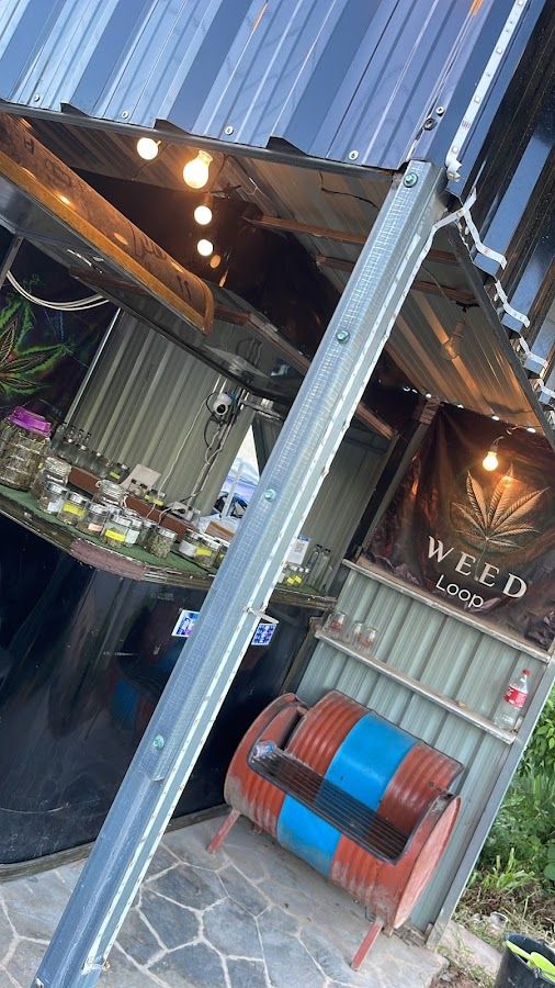 Weed loop storefront in Krabi