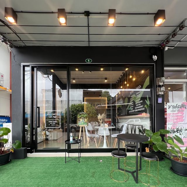Get High Cafe storefront