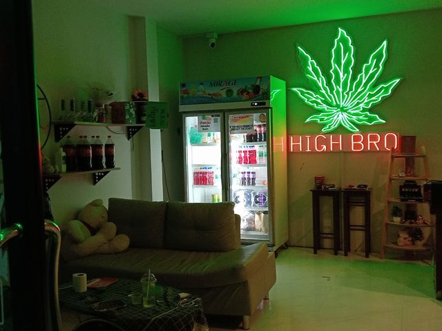 HIGH-BRO Cannabis Dispensary & Weed shop storefront