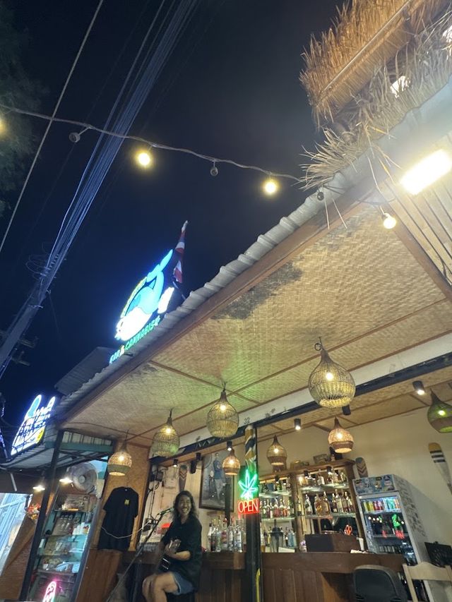 Dolphin Bar & CANNABIS storefront
