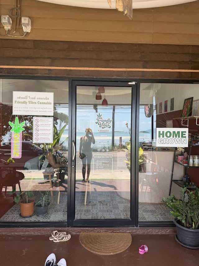 Friendly Vibes Cannabis storefront
