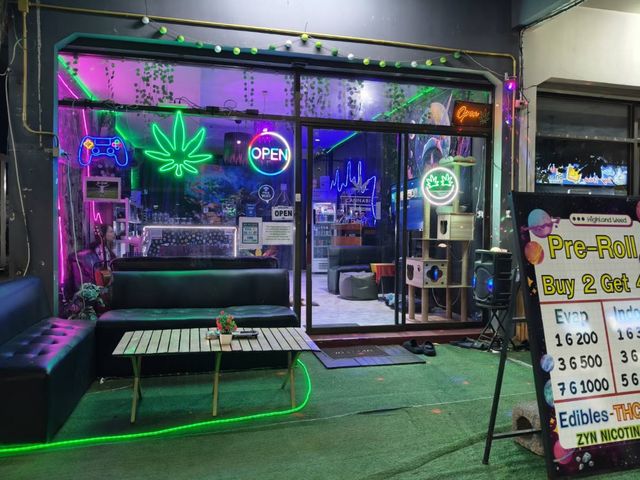 Highland Weed @Chaweng storefront