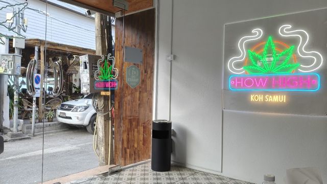How High - Fisherman's Village storefront