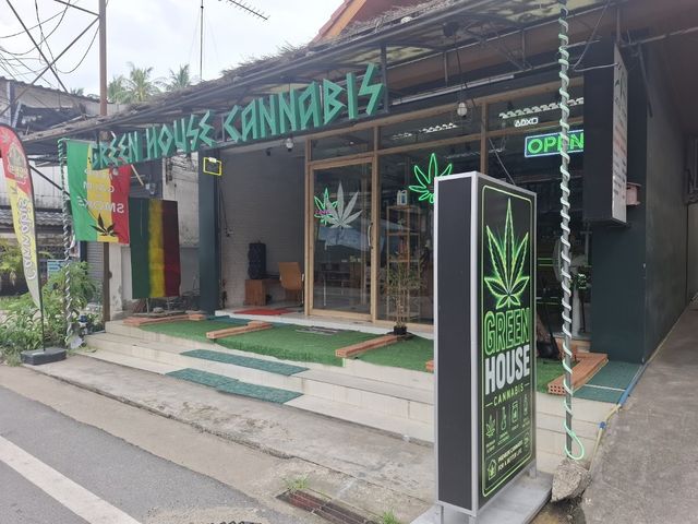Green House Cannabis @Lamai storefront