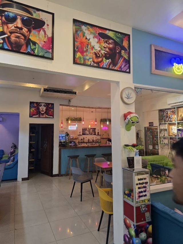WEED US Coffee shop storefront