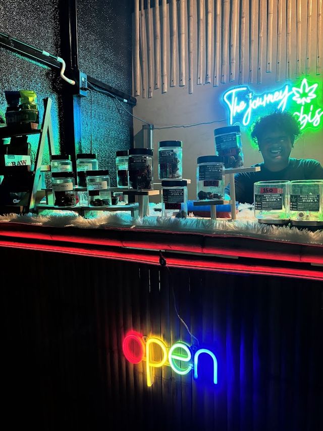 King Phoenix Cannabis storefront
