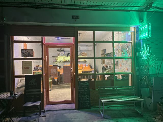 Natural Artist Farm Dispensary Sairee กัญชา 大麻店 カナビス 대마초 конопля قنب حشيش Marijuana Weed Ganja storefront