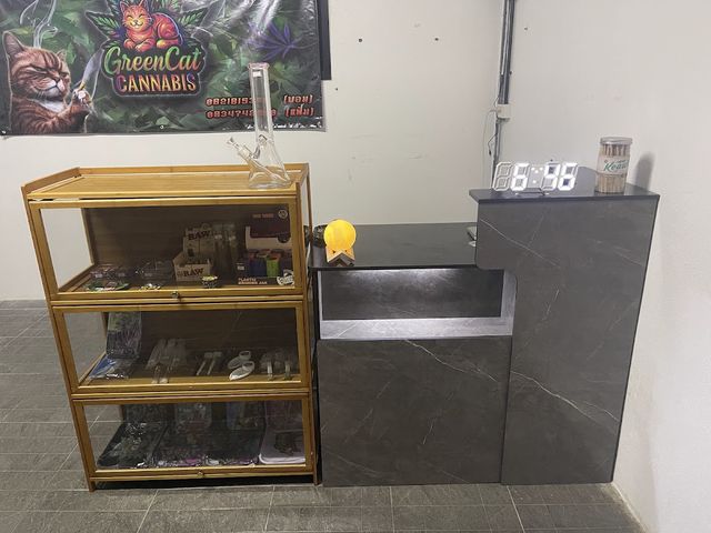 GreenCat CANNABIS storefront