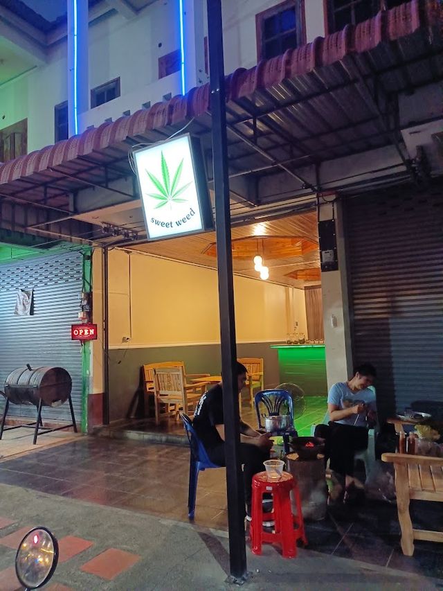 Sweet weed สาขาแพร่ storefront