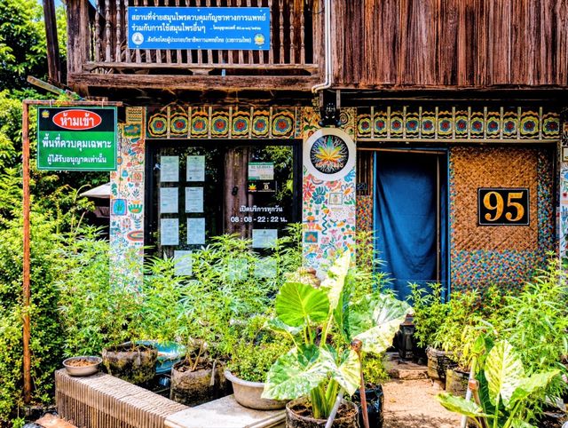 สนิทกัญ 420 storefront in Lampang