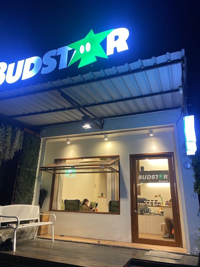 BUDSTAR (weed store) storefront