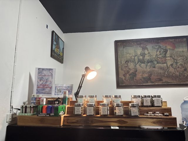 HAF CNX Cannabis l Rubbish Tattoo Gallery | 大麻与纹身艺术 storefront