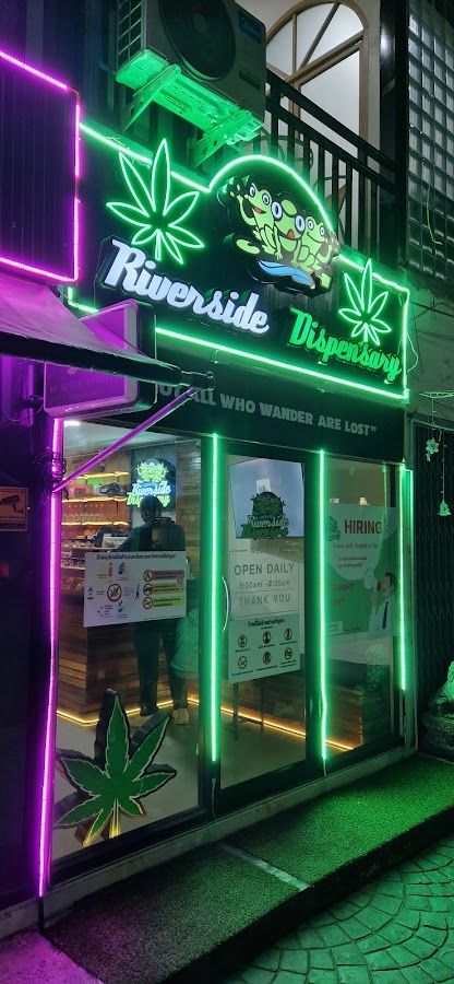 Riverside Dispensary 3 storefront