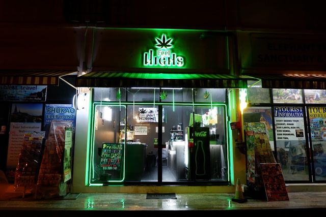 feelhighs storefront in Lamphun