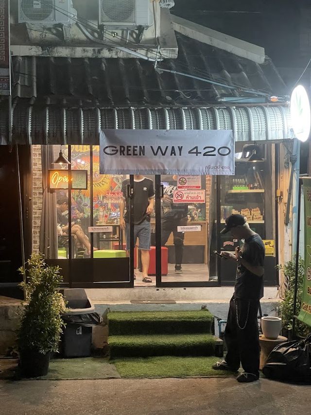 Green Way 420 CNX – Weed Shop Santitham Chiang Mai storefront
