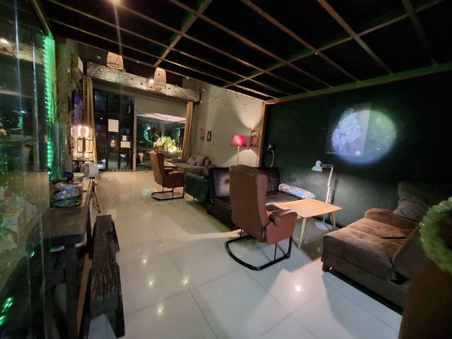 Green Space Weed Cannabis Social Club | Lounge | Rooftop storefront
