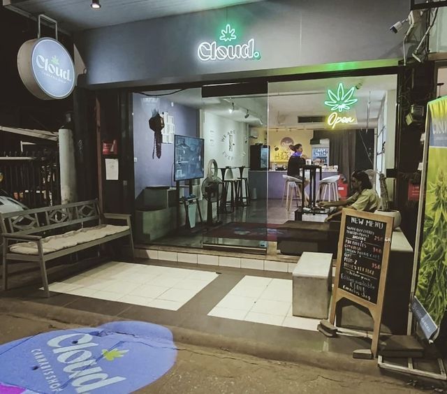 Cloud Cannabis Shop storefront