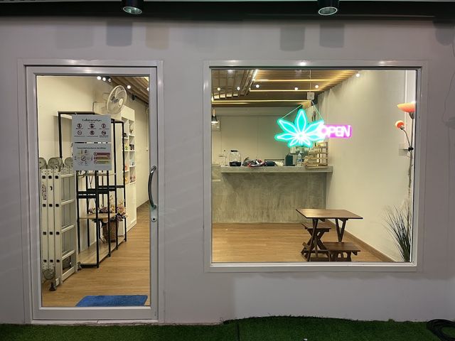 ร้านกัญชา วี๊ด.วิ้ว ดอนแก้ว WEED.WIW Don Kaew storefront
