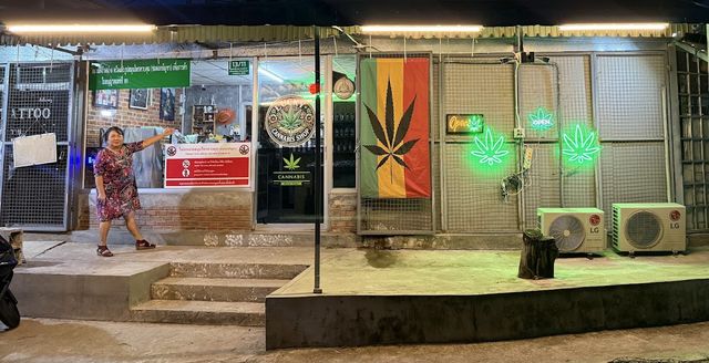 OVERLAND CANNABIS SHOP storefront