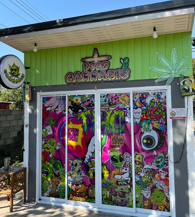 F1QP CANNABIS storefront