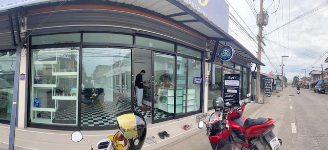 Baeng Kan Bar CANNABIS storefront