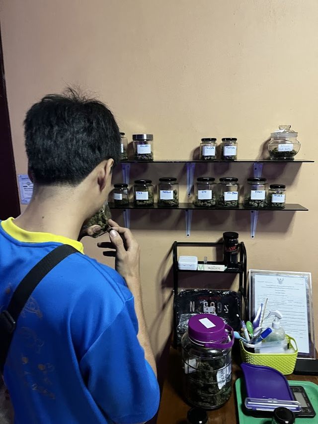 Guncham cannabis shop storefront