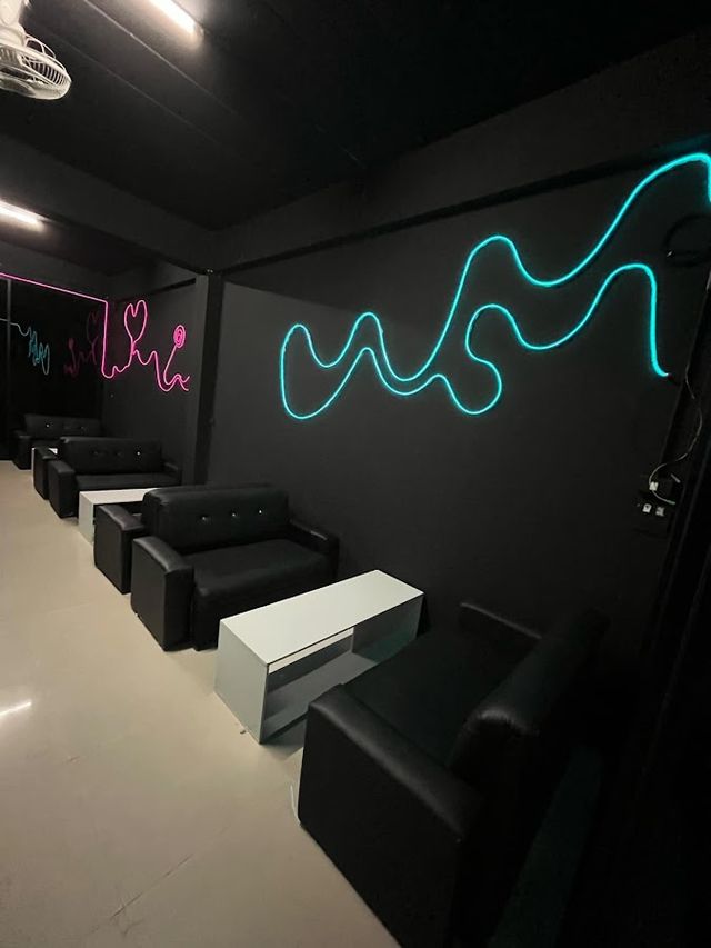 Darkroom cannabis คาเฟ่กัญชา ร้านกัญชา storefront