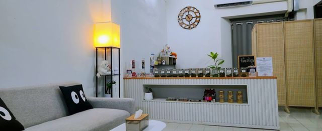 ยิ้มกัญ CANNABIS storefront