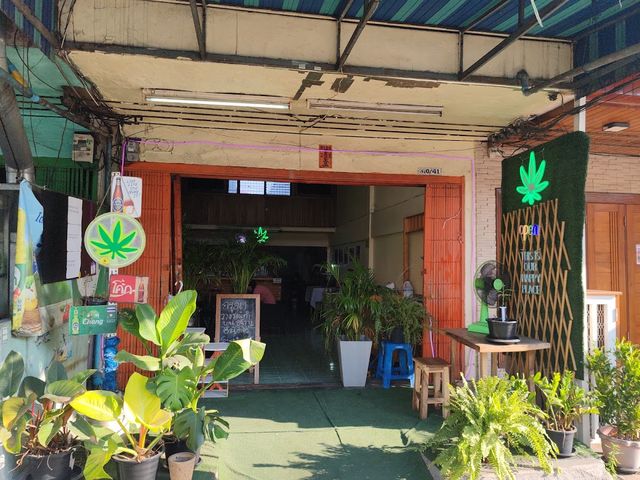 Nuea Naen cannabis shop storefront
