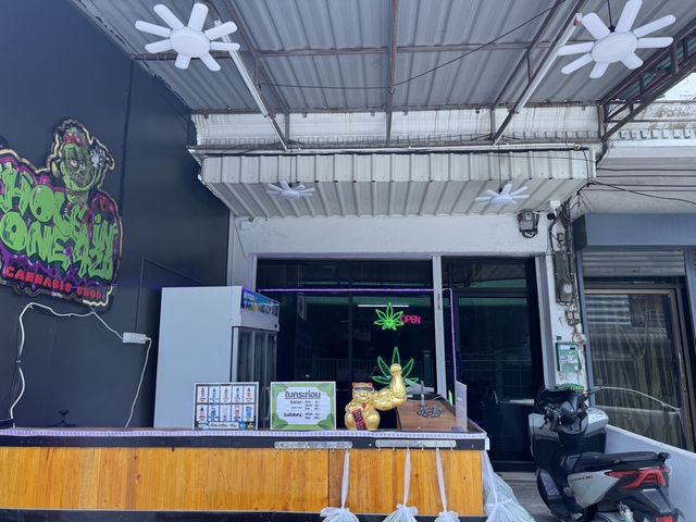 HOLE IN ONE 420 (Smoke Weed Everyday) storefront