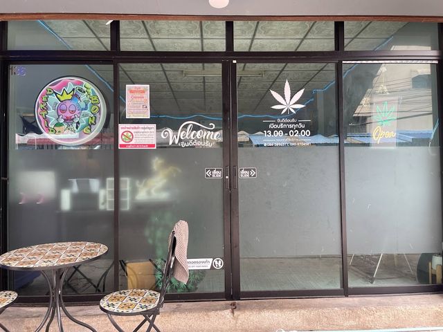 Dek Tid Bong by.420 storefront
